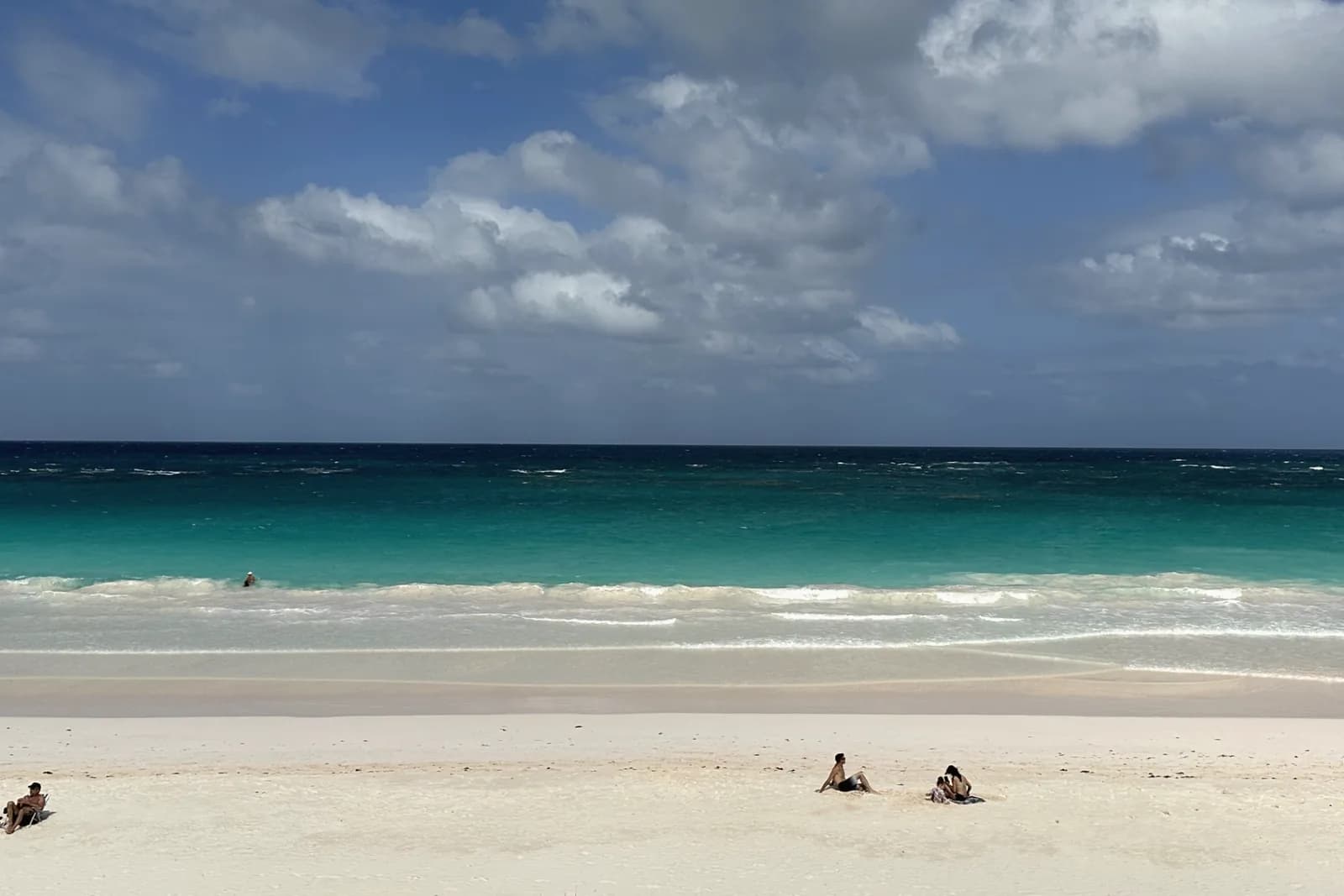 Pink Sand Beach – Bahamas