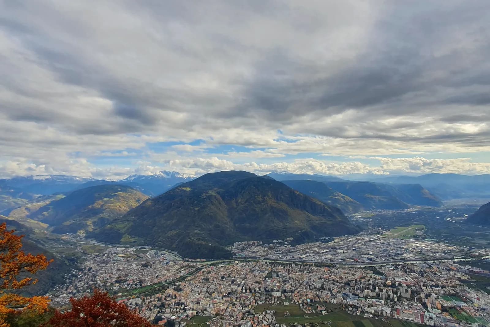 Bolzano aus der Luft
