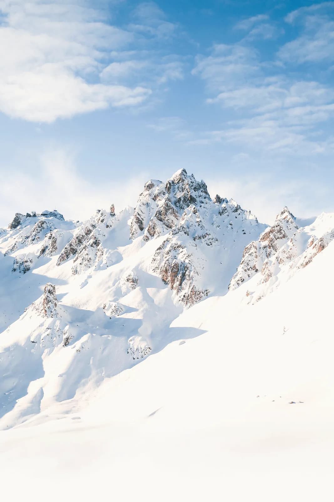 Courchevel-Courchevel Tourisme Berge mit Schnee