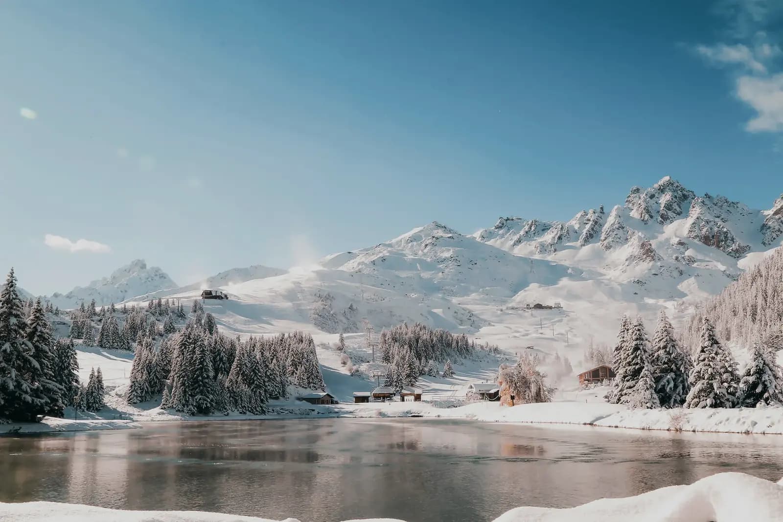 Courchevel-Courchevel Tourisme Berge und See