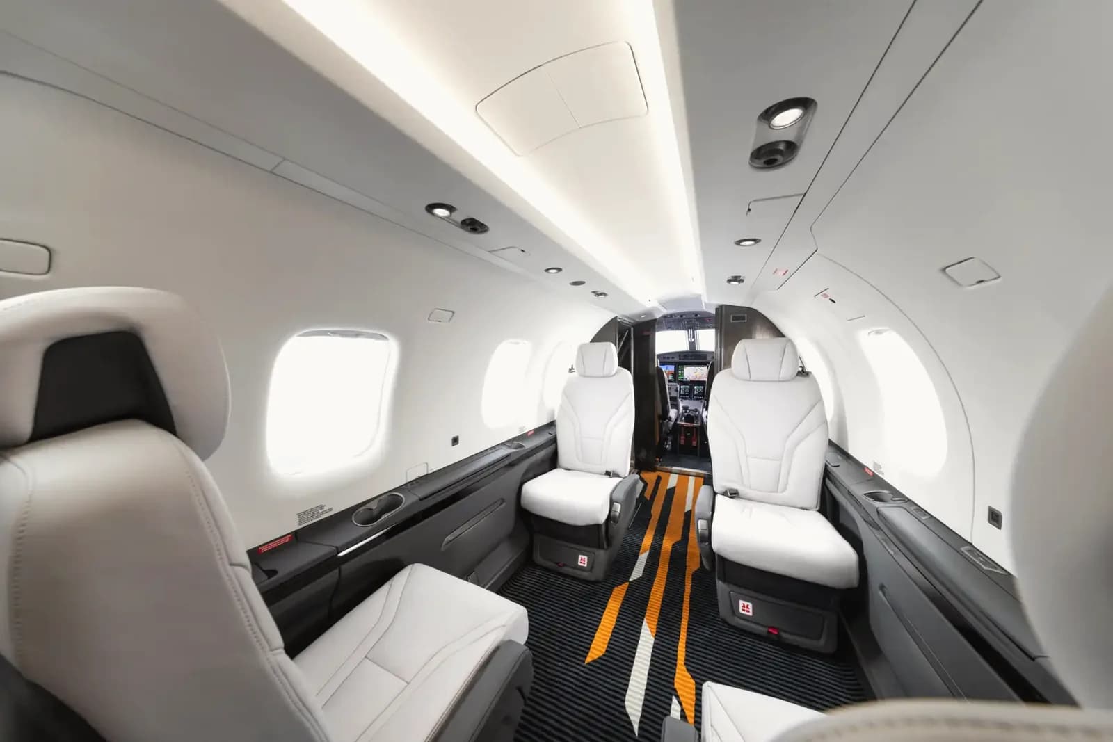 Pilatus PC 12 NG innen Pilatus AC – Courchevel