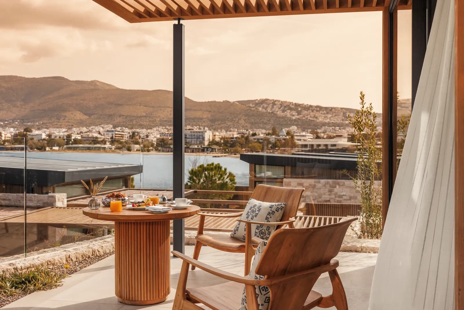 One&Only Aesthesis – Frühstück auf der Terrasse