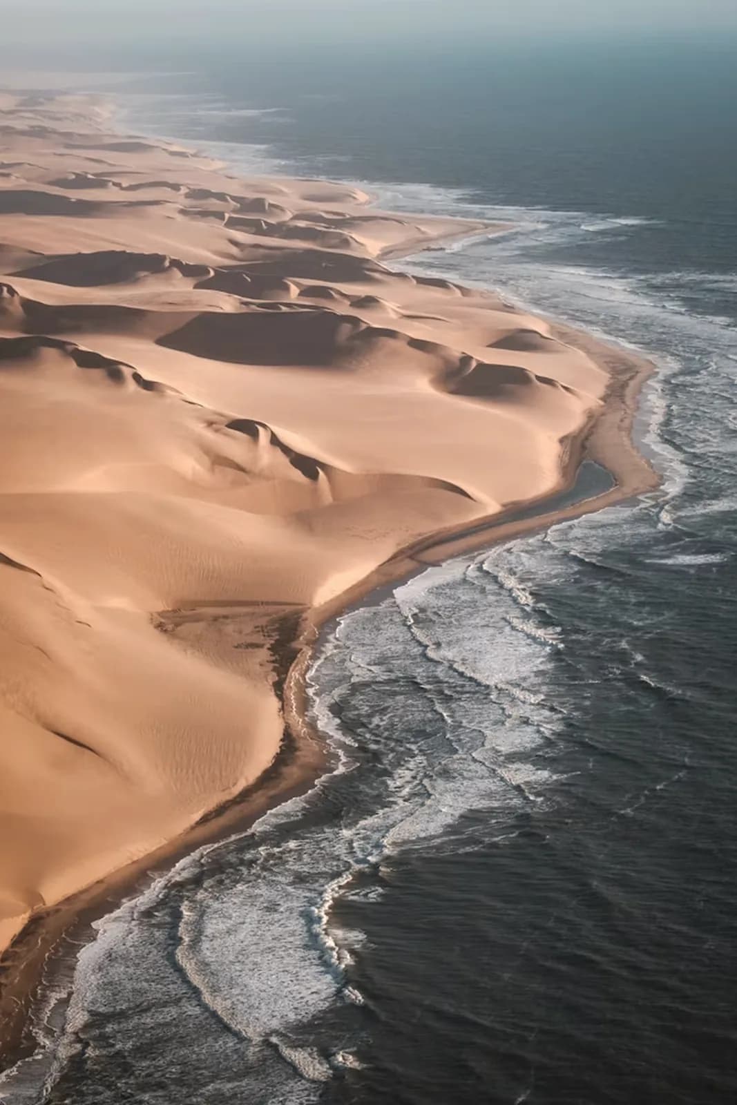 Küste mit Dünen – Namibia