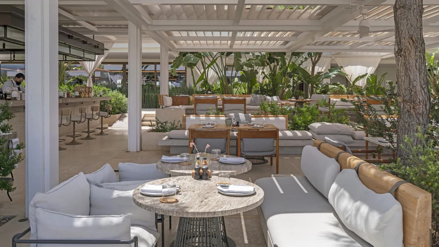Four Seasons Astir Palace – Helios Restaurant