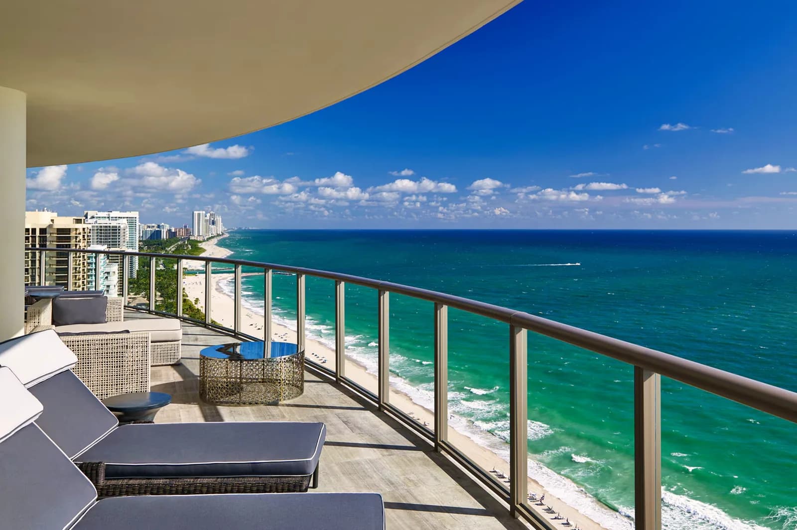 Miami & Pink Sand Beach – Gallery