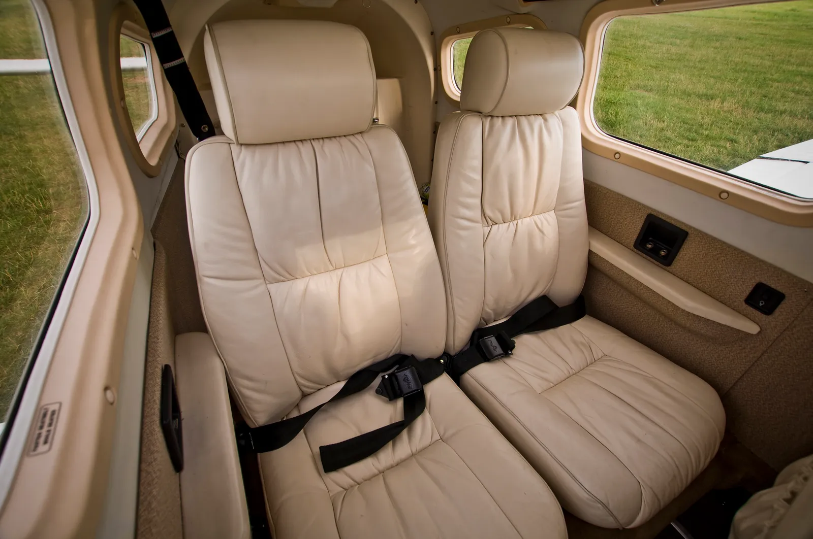 Rücksitze der Piper PA-28R Turbo Arrow
